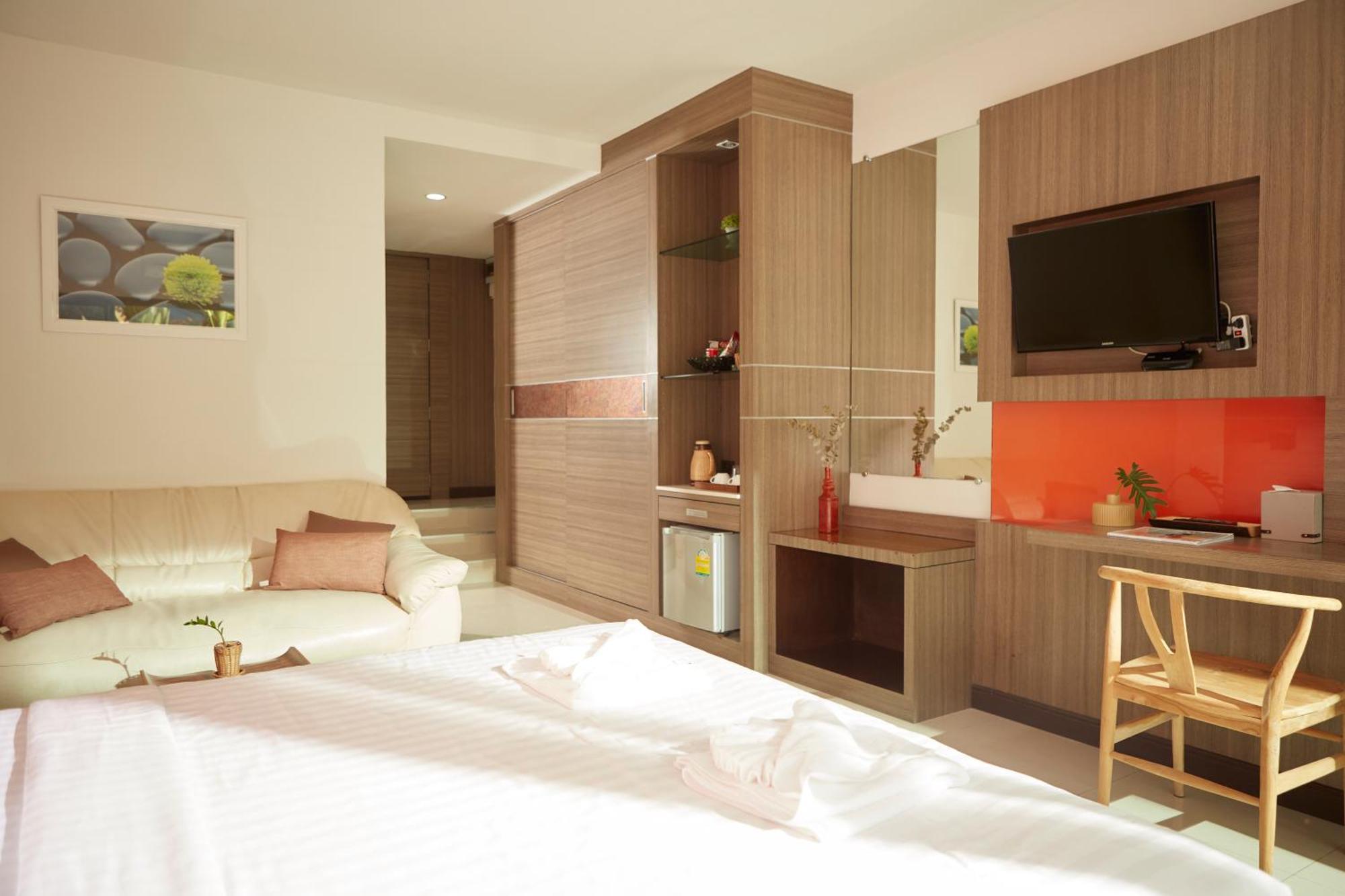 Rhienchai Place Hotel Surat Thani Zewnętrze zdjęcie